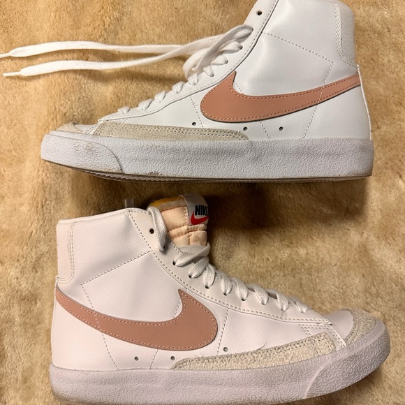 Nike Women’s Blazer Mid White Peach High-Top Sneakers - Soft Pink Swoosh - Picture 5 of 6